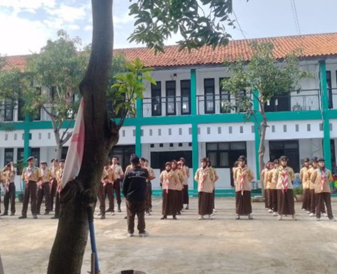 Ekstrakurikuler Upaya Pengembangan Karakter Siswa